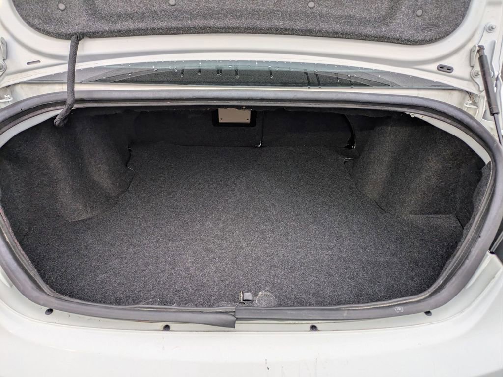 Used 2011 Chrysler 200 Limited FWD image 21