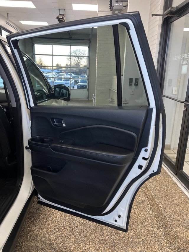 Used 2017 Honda Pilot EX-L image 17