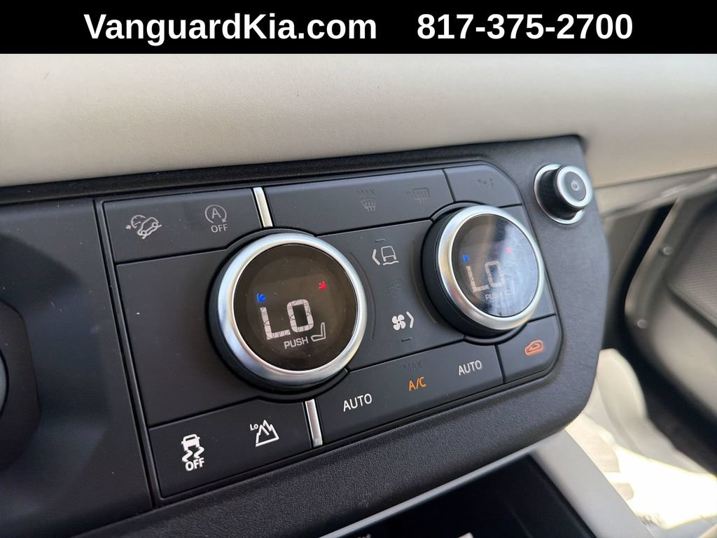 Used 2024 Land Rover Defender 110 X-Dynamic SE AWD/4WD image 19