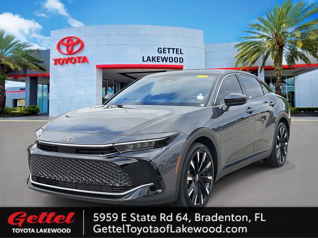 Used 2024 Toyota Crown Platinum