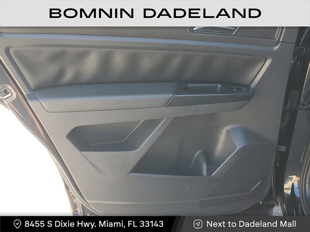 Used 2021 Volkswagen Atlas SE w/ Panoramic Sunroof Package image 11
