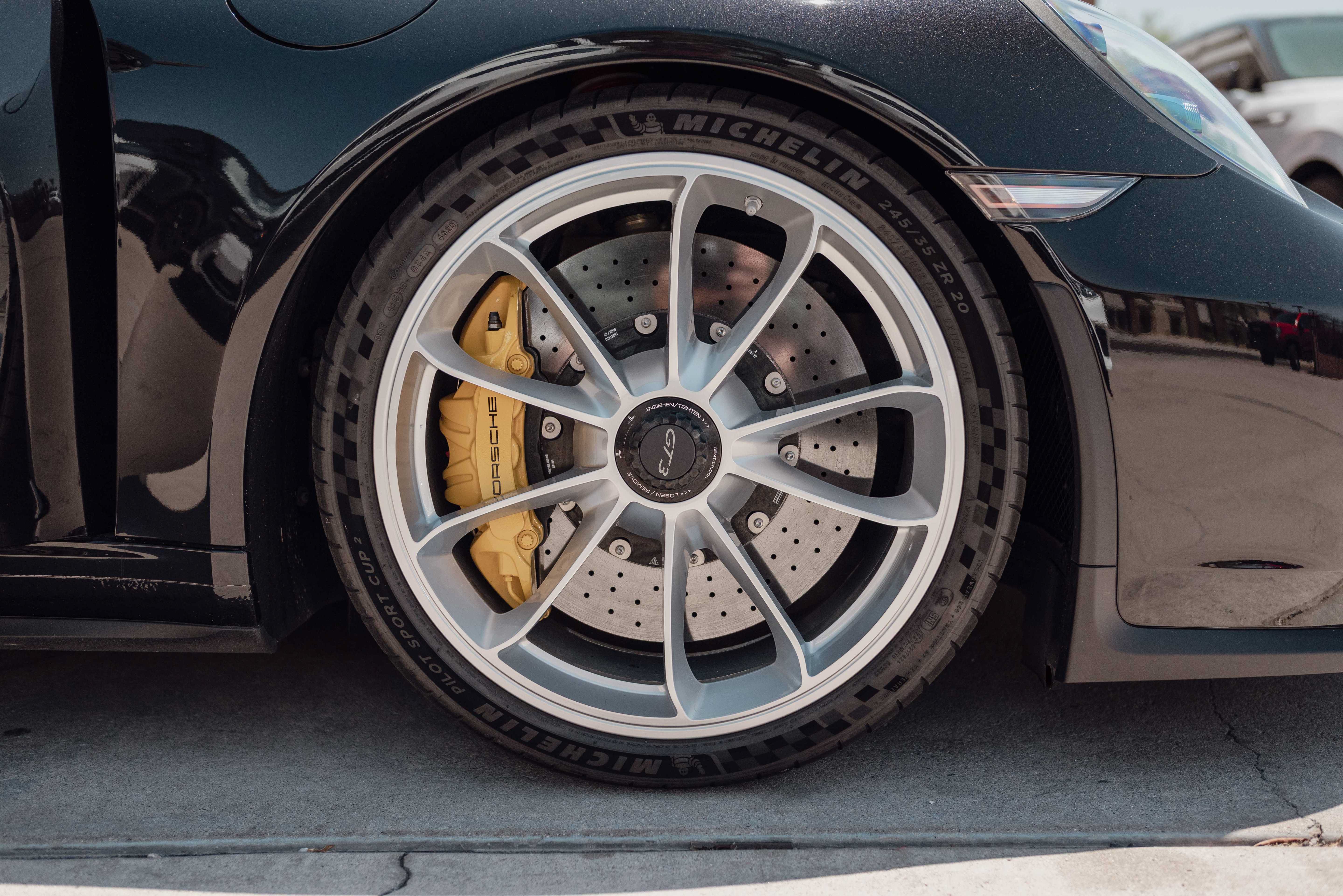 Used 2019 Porsche 911 GT3 RWD image 15
