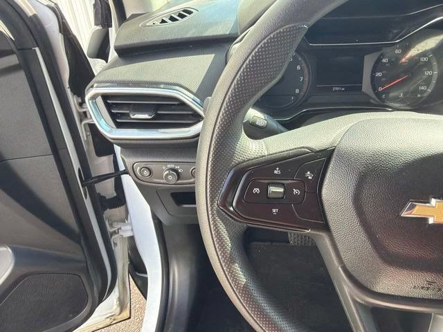 Used 2023 Chevrolet TrailBlazer LT FWD image 17