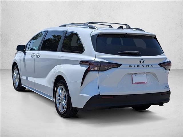Used 2023 Toyota Sienna XLE w/ XLE Plus Package FWD image 8