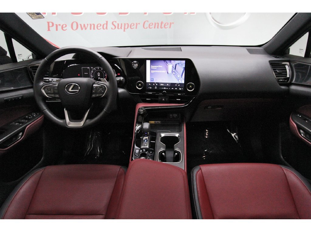 Used 2025 Lexus NX 250 FWD w/ Towing Package (2000 Lbs) image 9