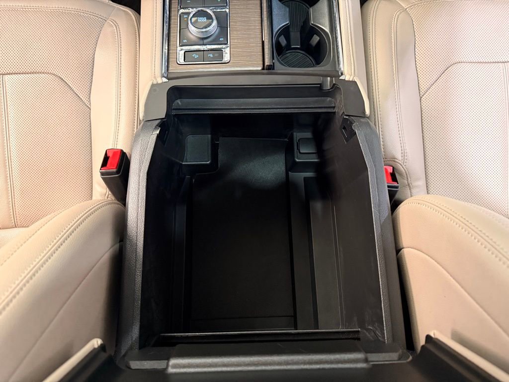 Used 2023 Ford Expedition Limited image 27
