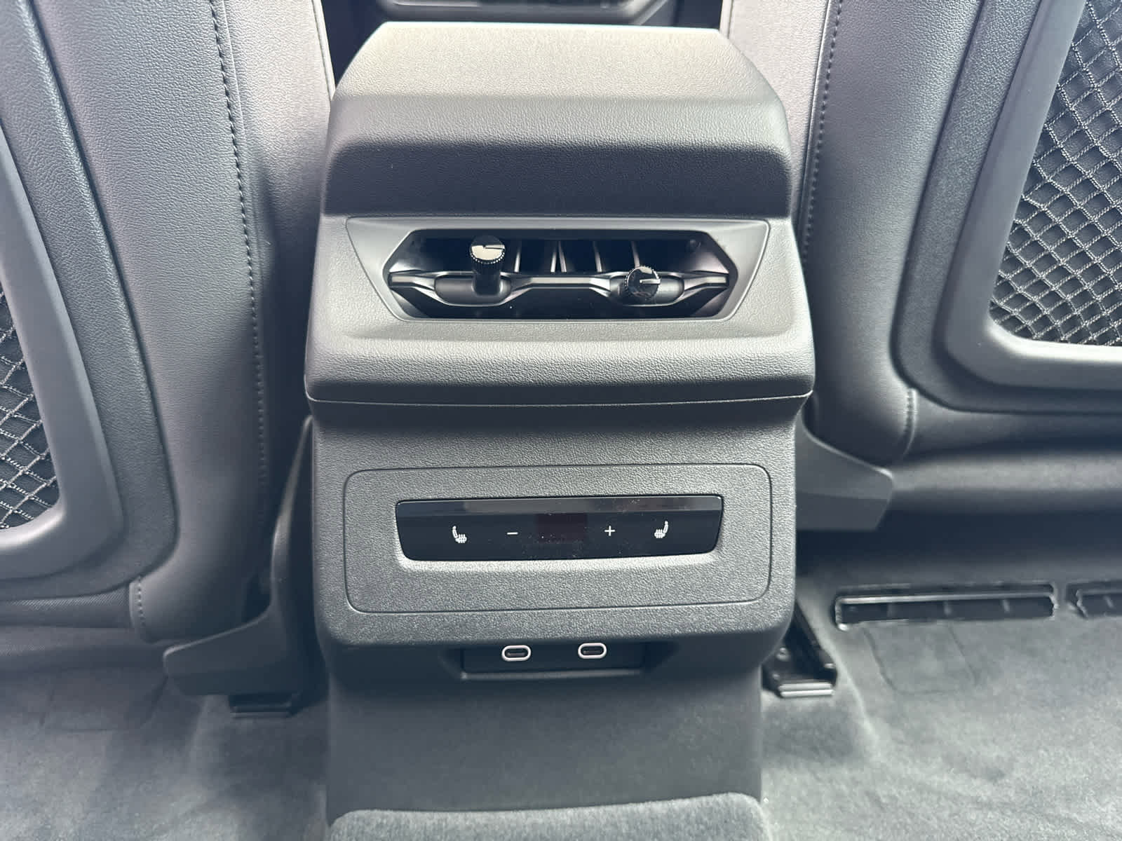 New 2025 Audi A6 e-tron Premium Plus image 27