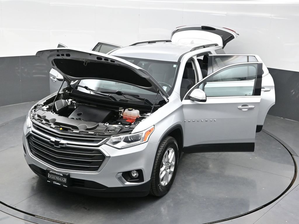 Used 2021 Chevrolet Traverse LT image 39