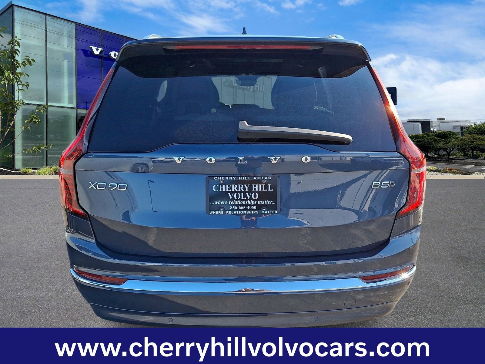 Certified 2025 Volvo XC90 B5 Plus image 6