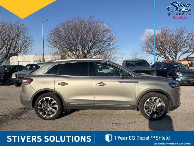 Used 2023 Lincoln Nautilus Reserve w/ Luxury Package image 4