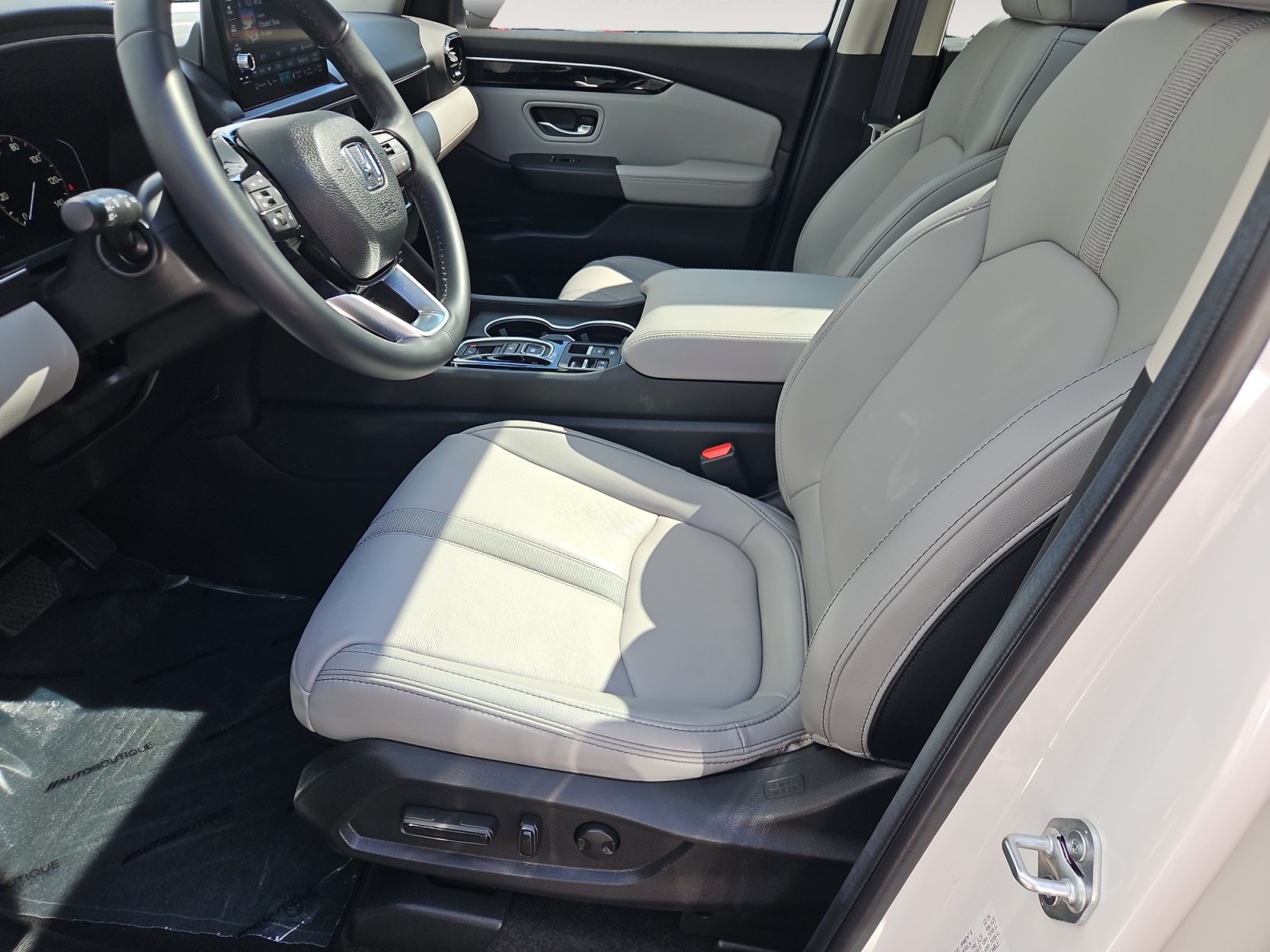 Used 2024 Honda Pilot Touring image 20