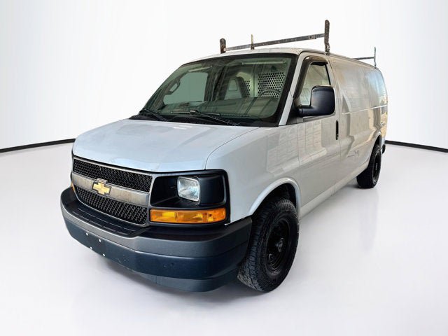 Used 2017 Chevrolet Express 2500 RWD image 1