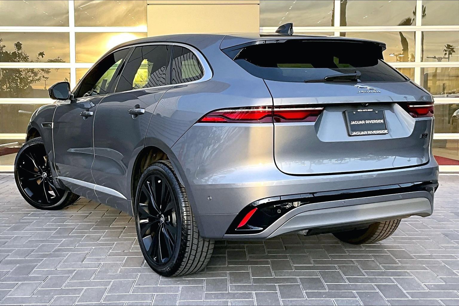 Used 2026 Jaguar F-PACE R-Dynamic S image 12