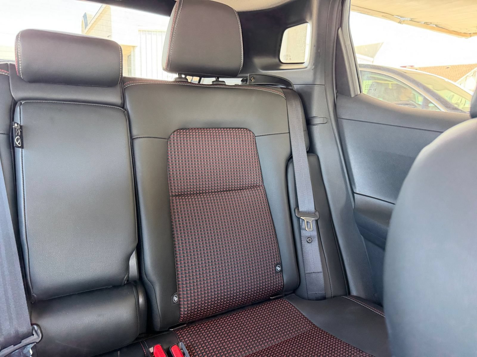 Used 2026 Nissan Kicks SR FWD image 31