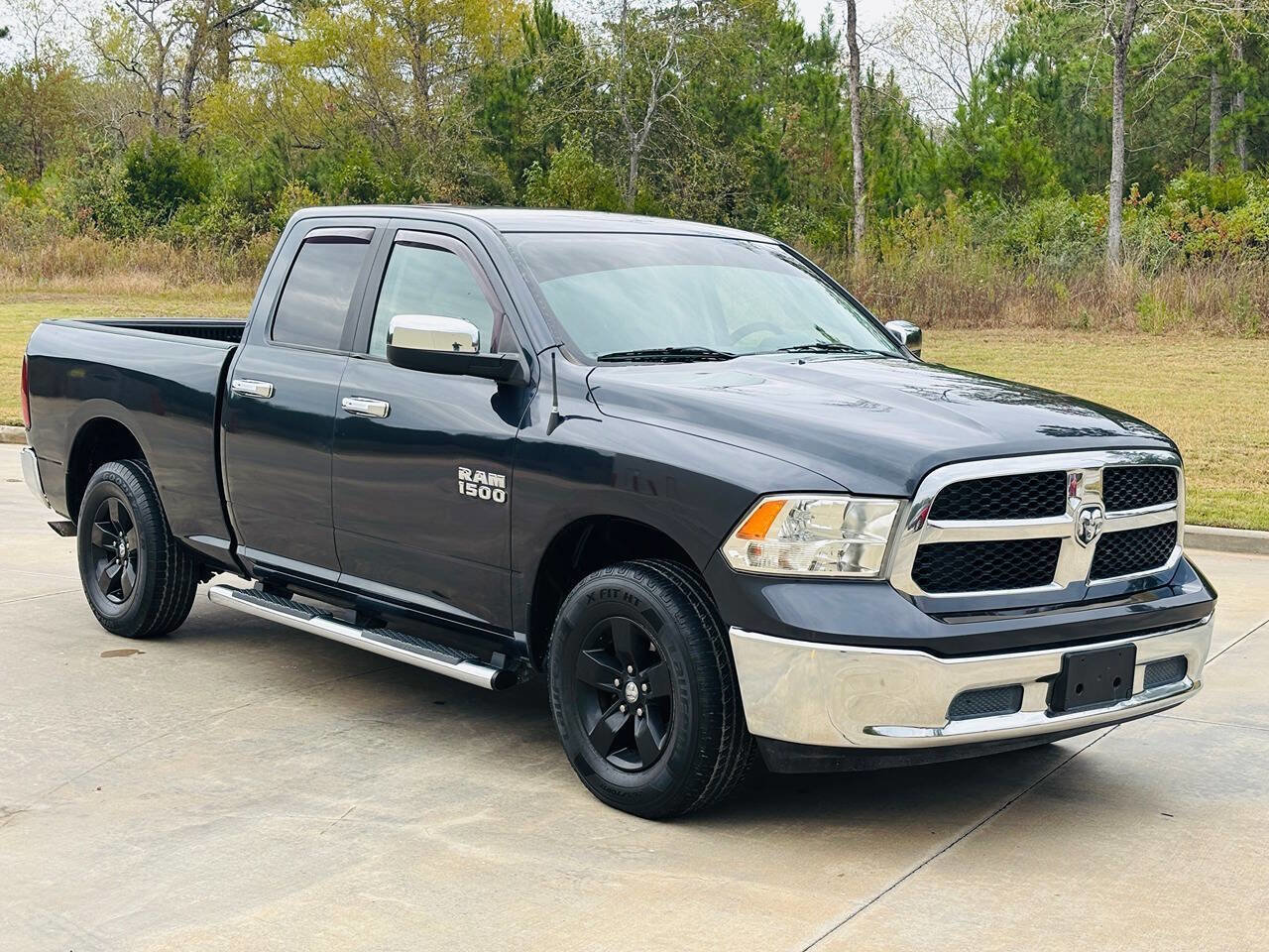 Used 2017 RAM 1500 Classic SLT image 3