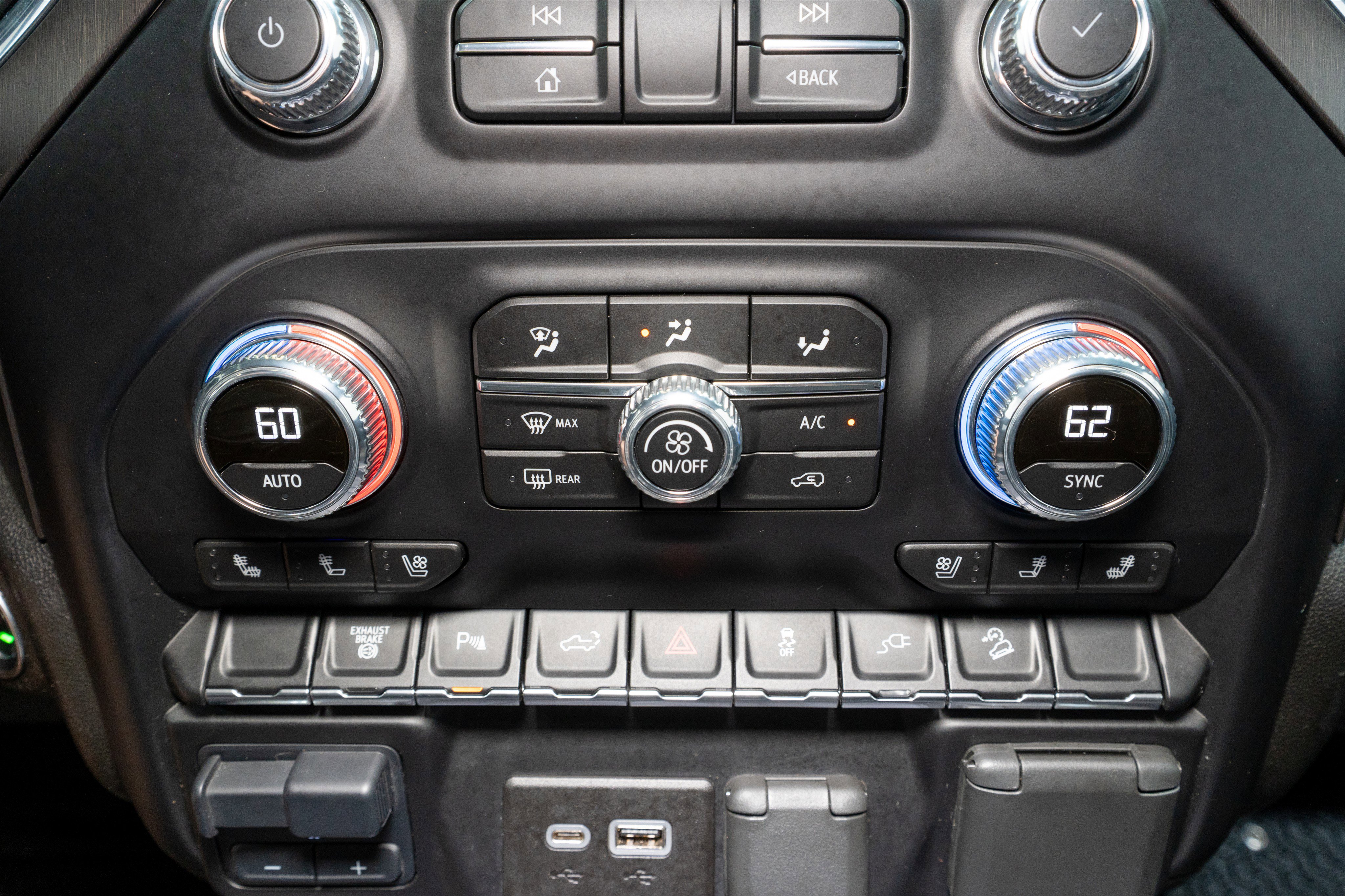 Used 2022 GMC Sierra 2500 AT4 w/ AT4 Preferred Package image 26