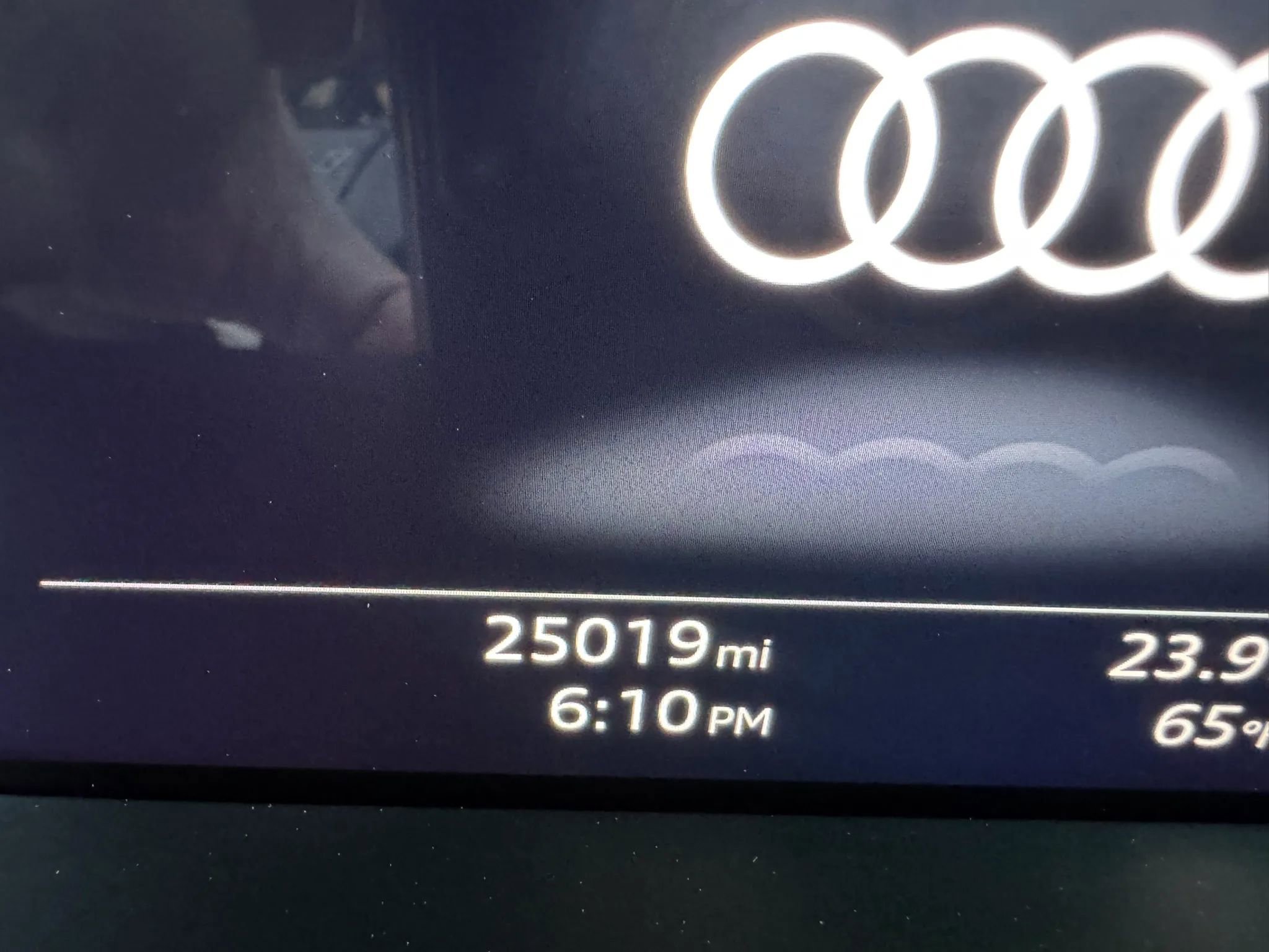 Used 2022 Audi e-tron Premium AWD/4WD image 33