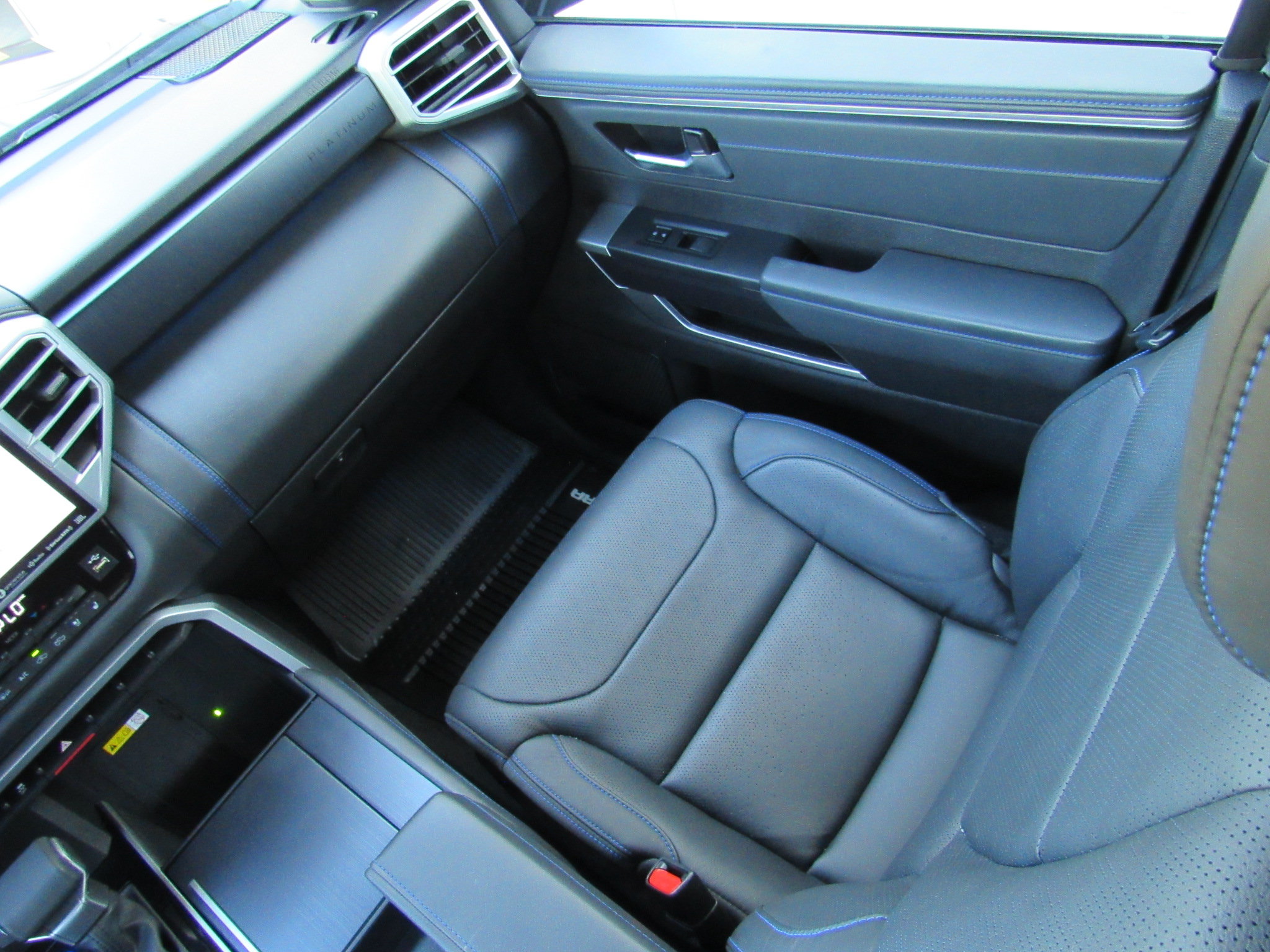 Used 2023 Toyota Tundra Platinum AWD/4WD image 36