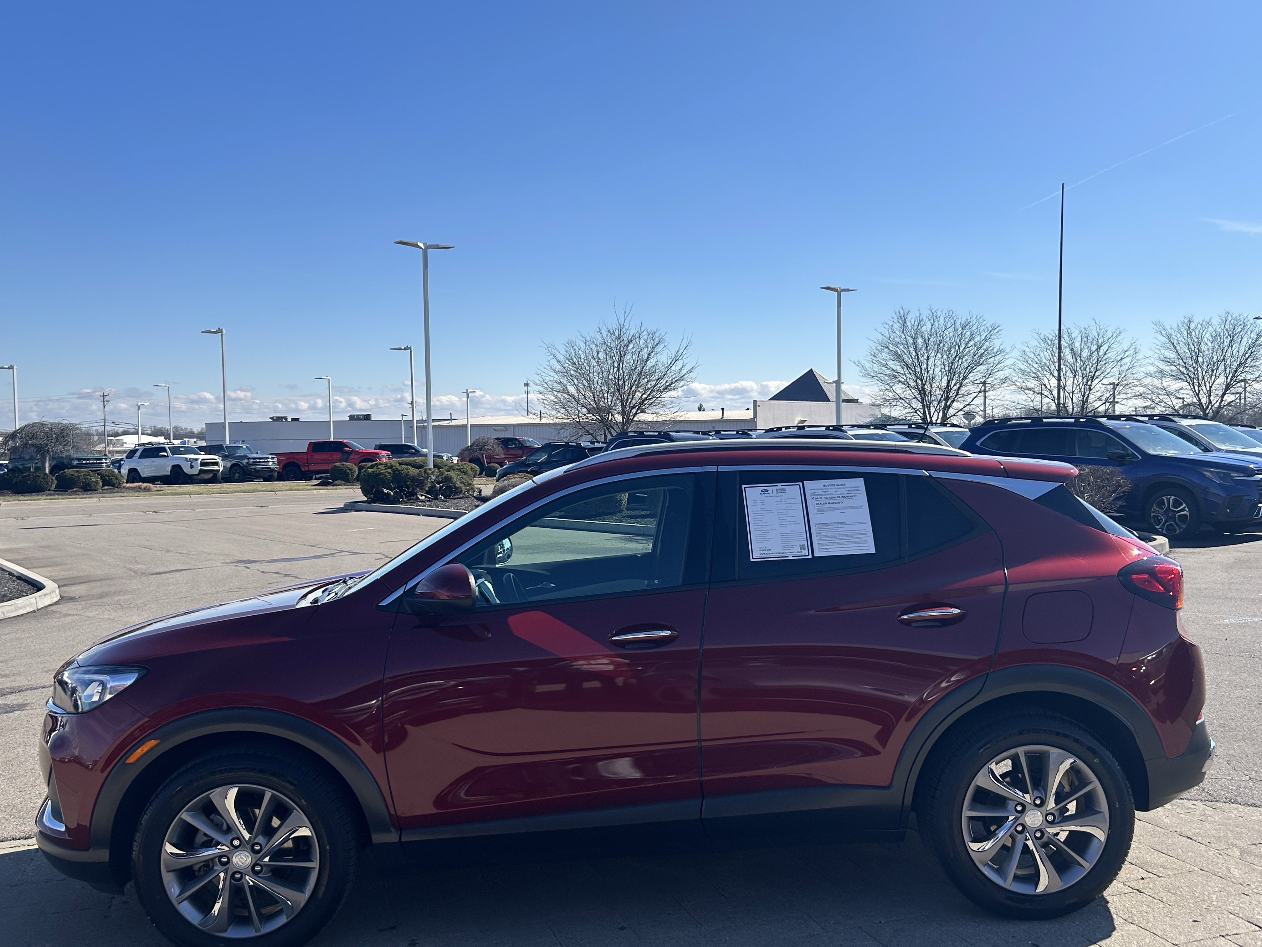 Used 2022 Buick Encore GX Essence w/ Experience Buick Package image 4