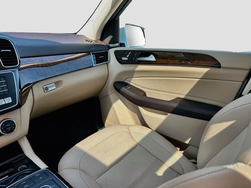 Used 2019 Mercedes-Benz GLS 450 4MATIC image 25