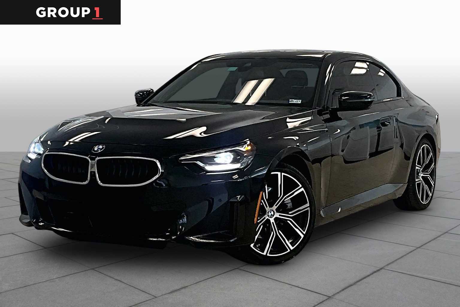 Used 2024 BMW 230i Coupe w/ Convenience Package RWD image 1