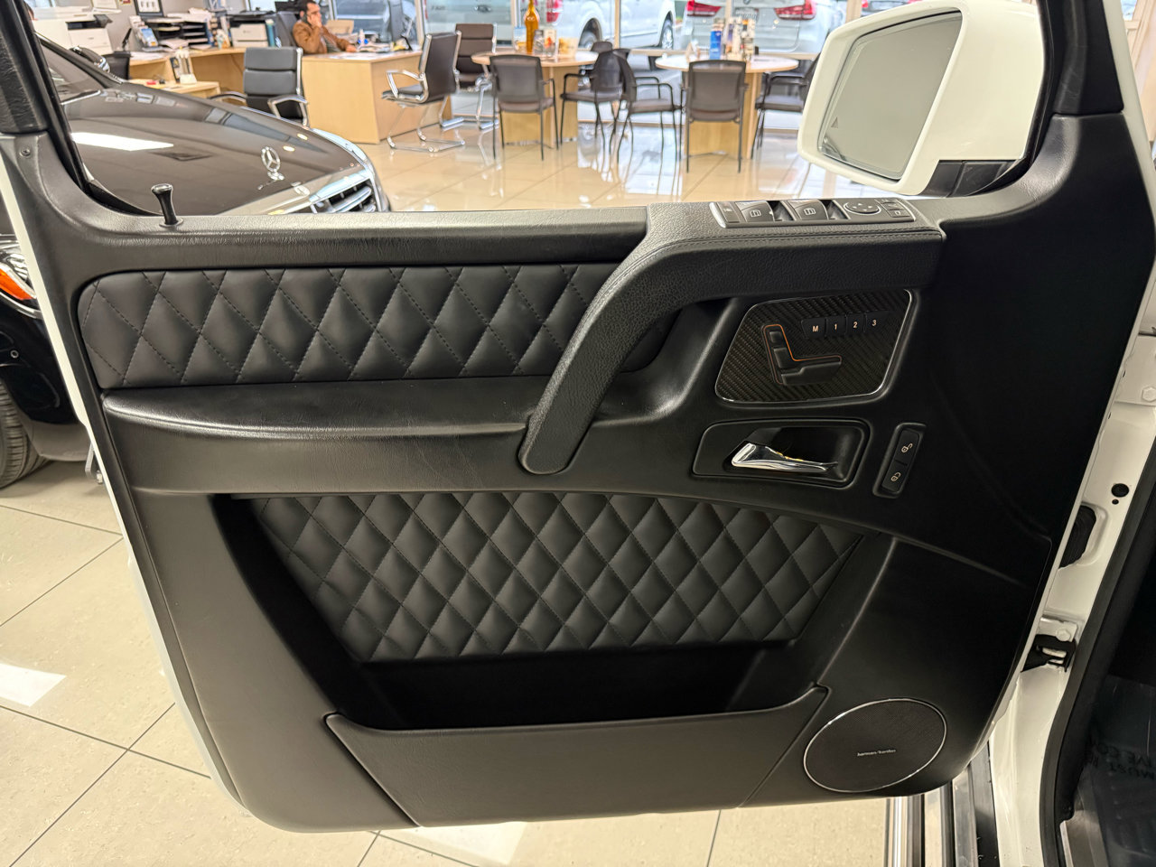 Used 2014 Mercedes-Benz G 63 AMG 4MATIC image 9