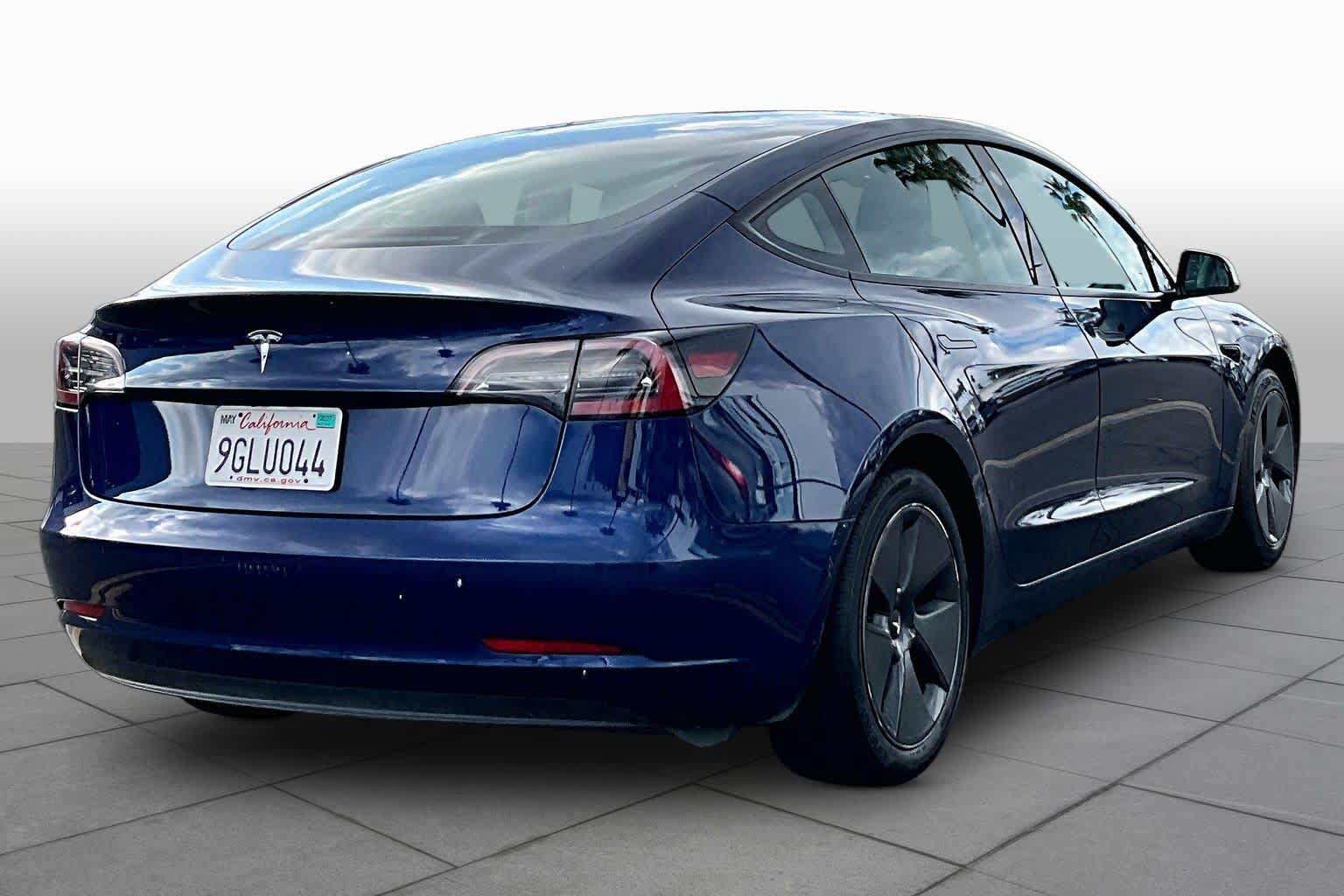 Used 2023 Tesla Model 3 Standard Range RWD image 12