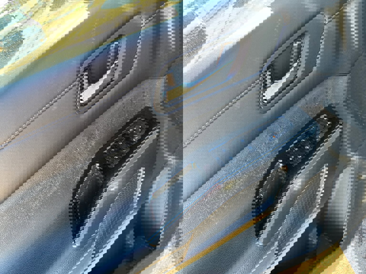 Used 2023 Nissan Pathfinder SL w/ SL Premium Package image 32