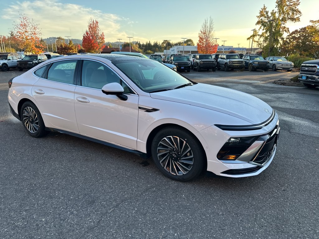 New 2026 Hyundai Sonata Limited FWD image 8