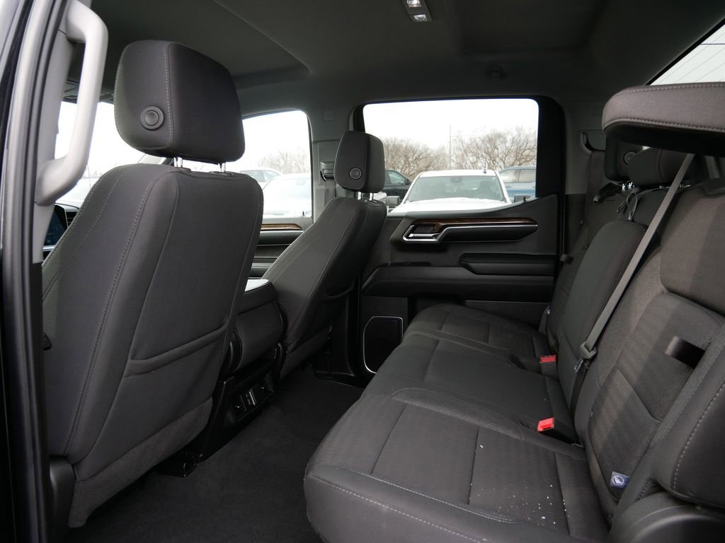 Used 2024 GMC Sierra 1500 Elevation image 12