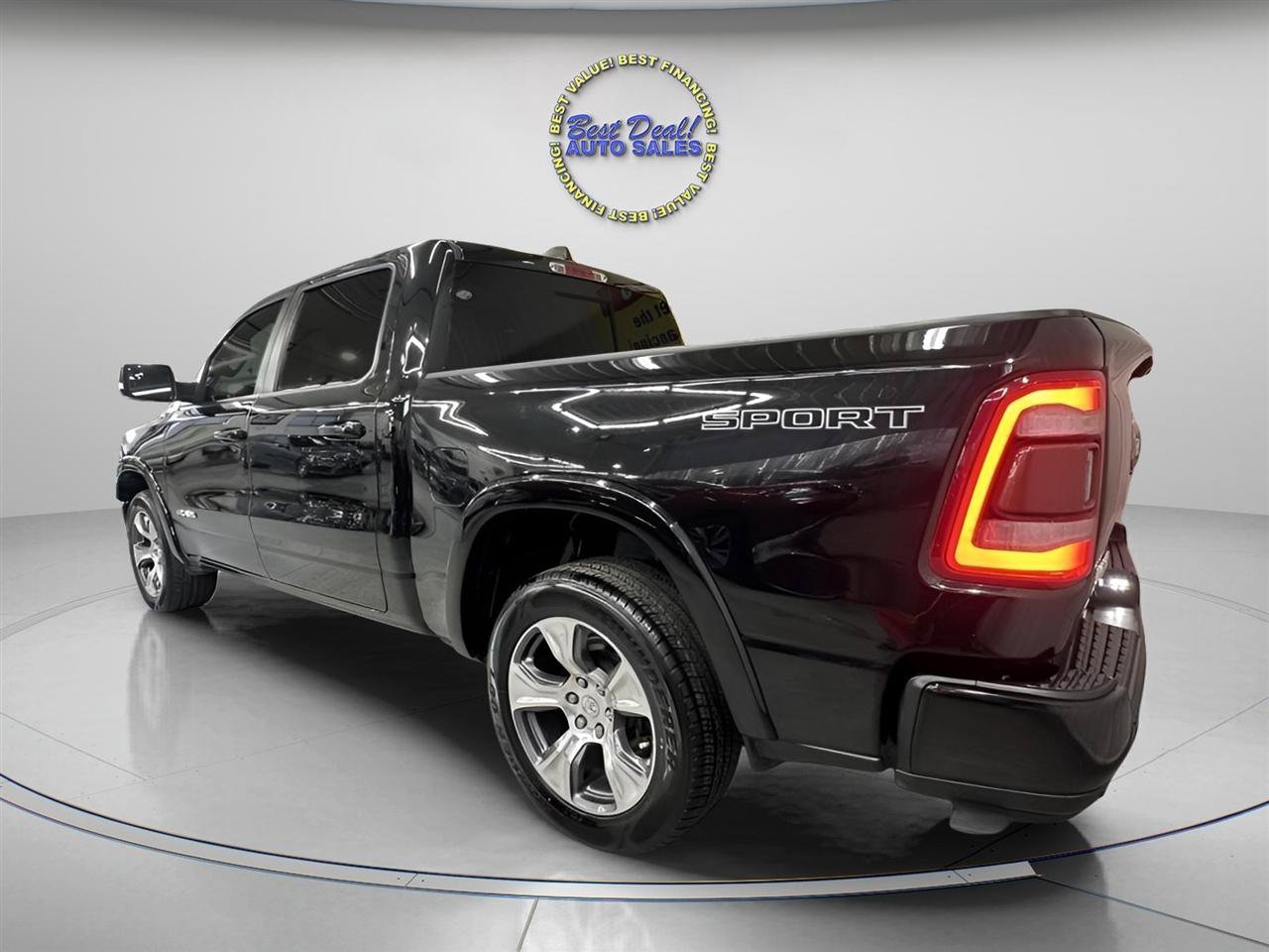 Used 2020 RAM 1500 Laramie w/ Sport Appearance Package AWD/4WD image 3