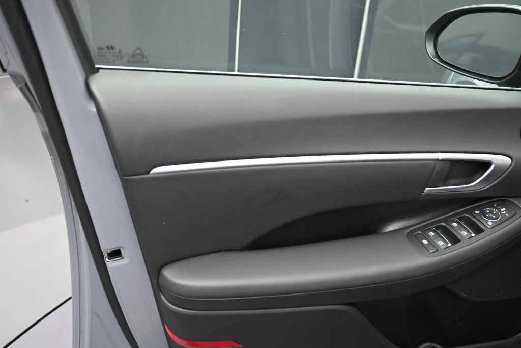 Certified 2026 Hyundai Sonata Blue FWD image 13