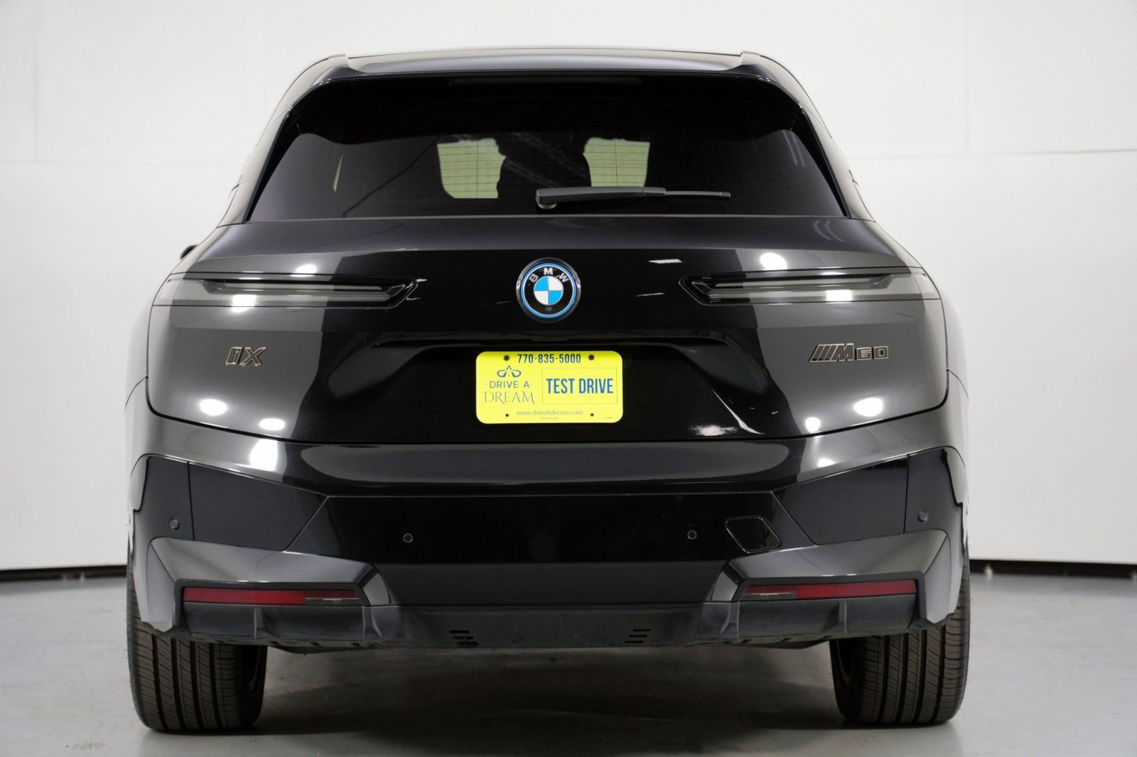 Used 2023 BMW iX M60 w/ Executive Package image 10