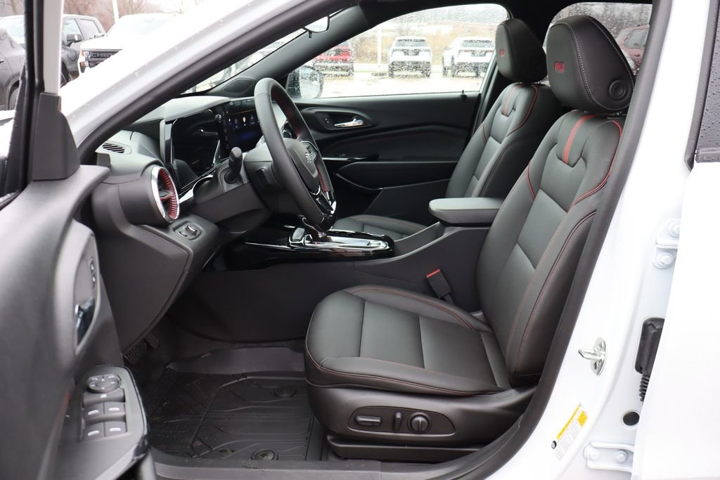 New 2026 Chevrolet Trax RS w/ Sunroof Package image 8
