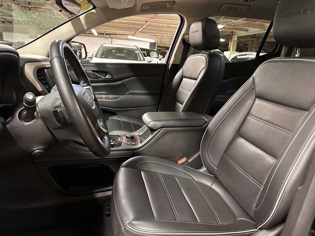 Used 2023 GMC Acadia Denali w/ Black Diamond Edition image 14