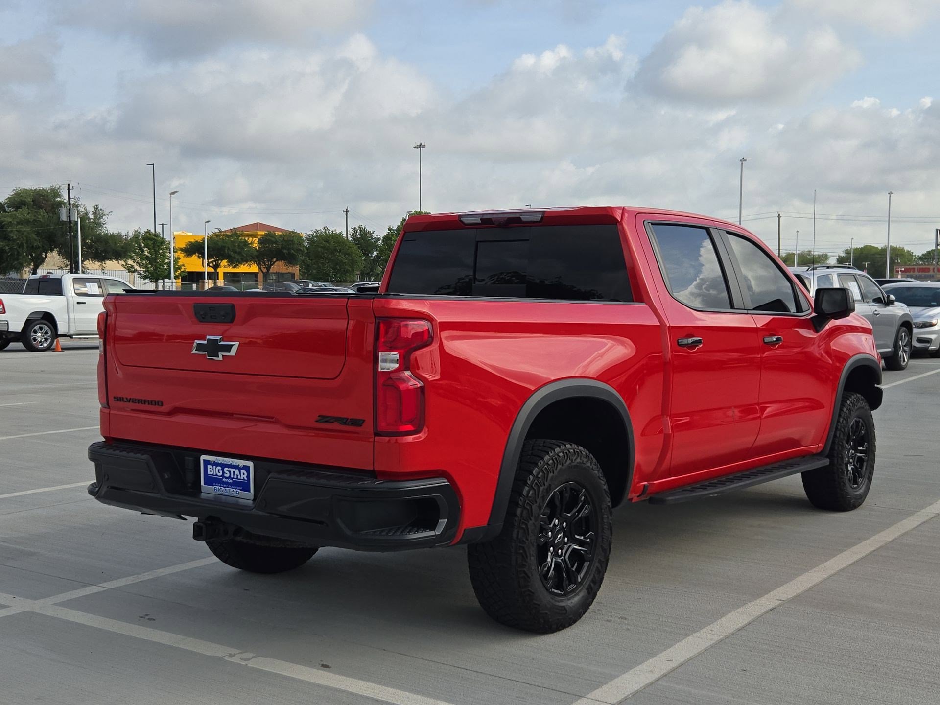 Used 2024 Chevrolet Silverado 1500 ZR2 w/ Technology Package image 3