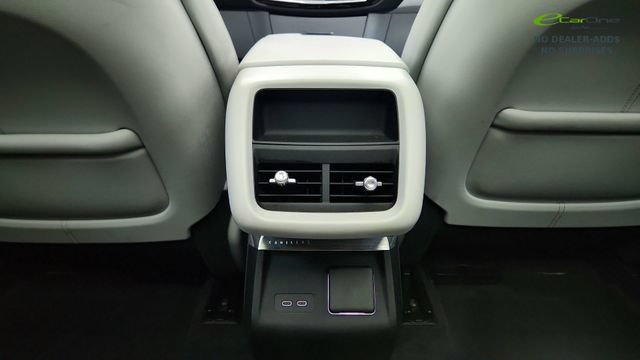 Used 2024 Cadillac Lyriq Luxury AWD/4WD image 39