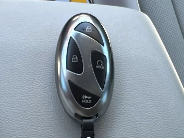 Certified 2025 Hyundai Elantra Limited FWD image 34