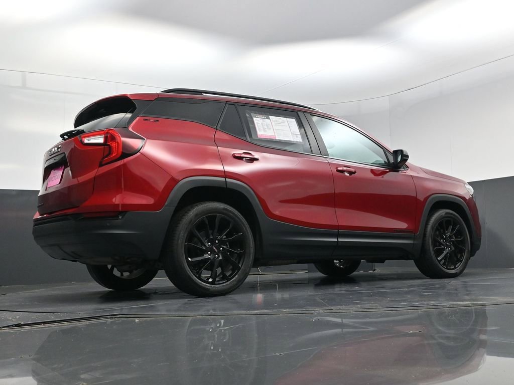 Used 2024 GMC Terrain SLE w/ Driver Convenience Package image 21