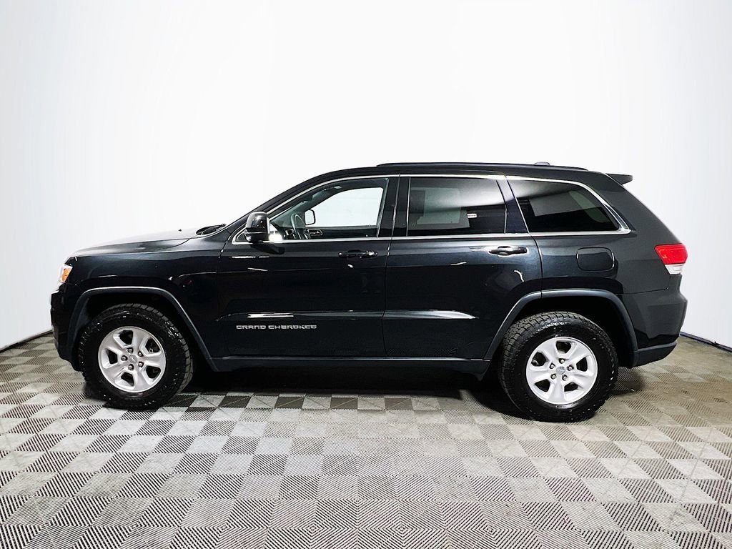 Used 2016 Jeep Grand Cherokee Laredo AWD/4WD image 5