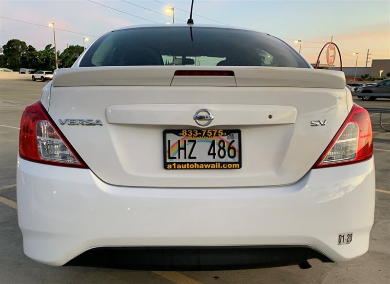 Used 2018 Nissan Versa SV FWD image 8
