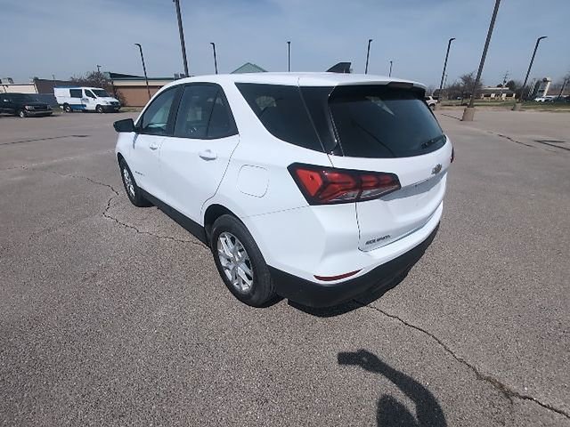 Used 2022 Chevrolet Equinox LS image 5