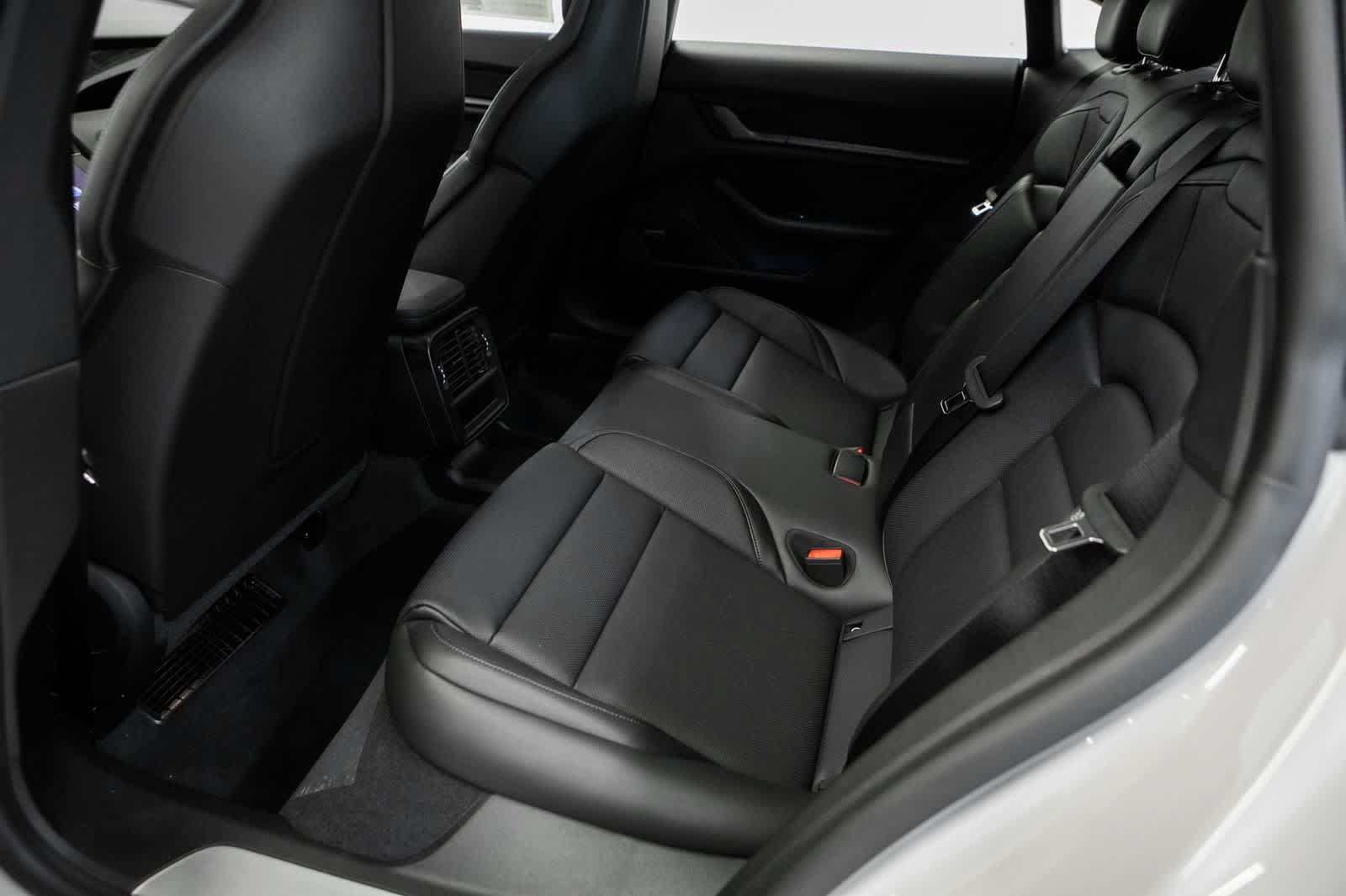 New 2026 Porsche Taycan AWD/4WD image 30
