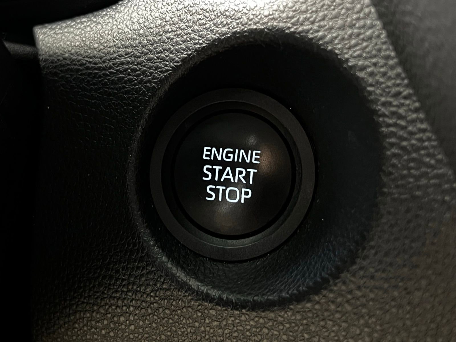 Certified 2025 Toyota Corolla Cross LE image 20