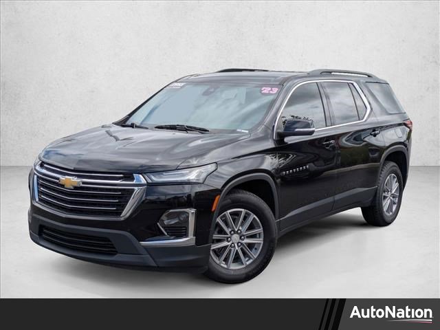 Used 2023 Chevrolet Traverse LT image 1