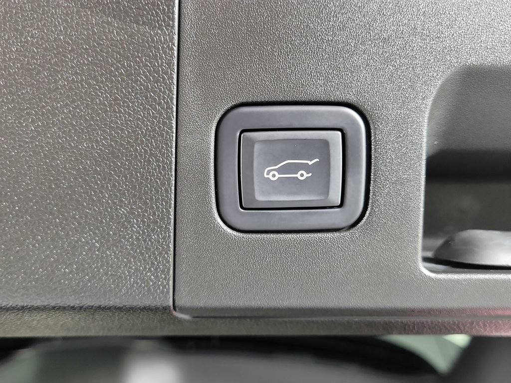 Certified 2022 Cadillac XT4 Sport FWD image 9