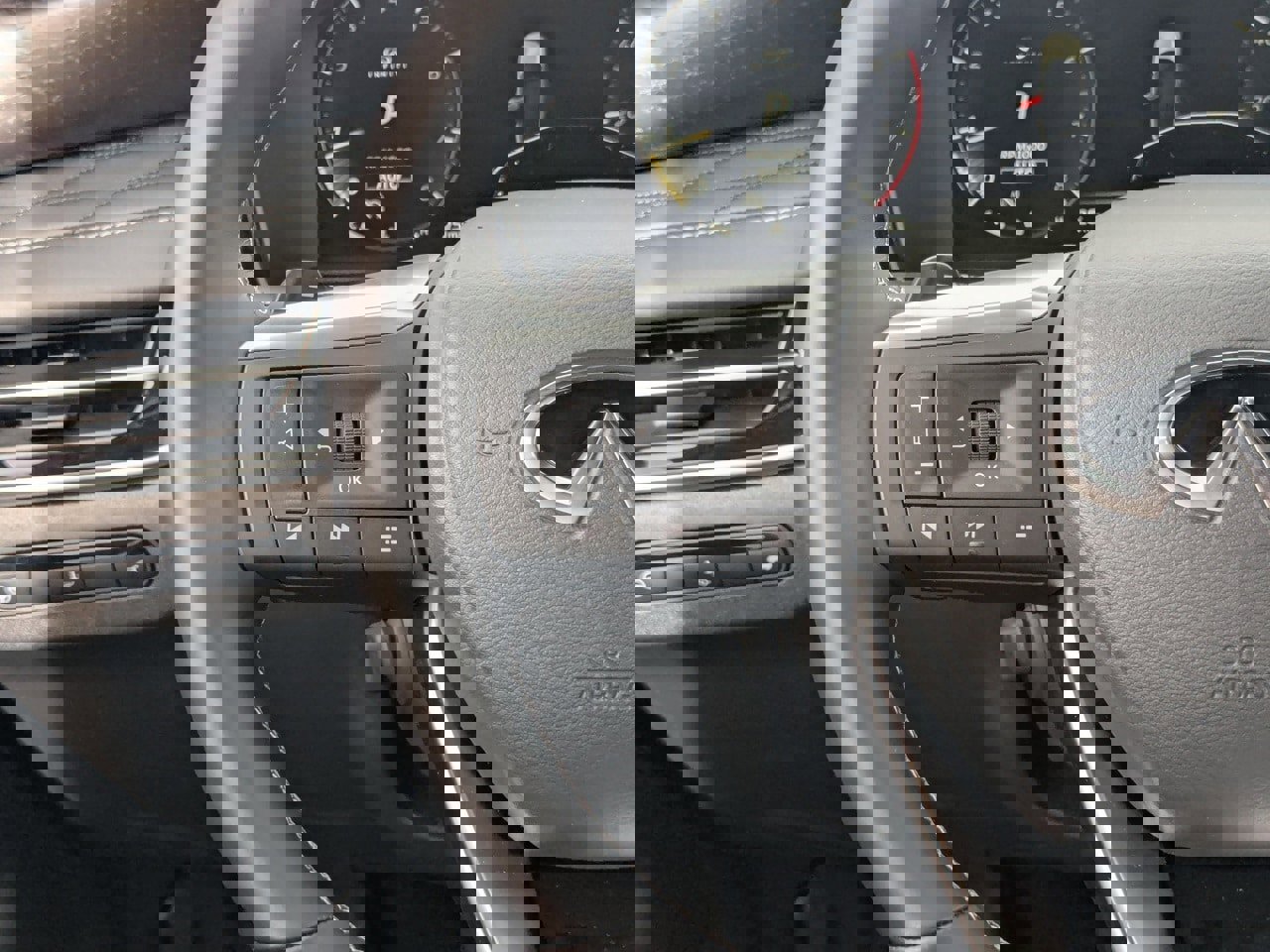 New 2026 INFINITI QX60 Autograph image 25