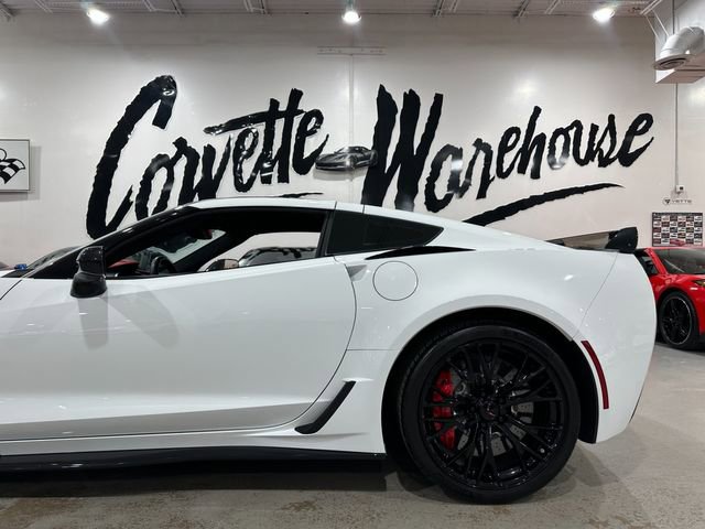 Used 2016 Chevrolet Corvette Z06 w/ 3LZ Preferred Equipment Group RWD image 7