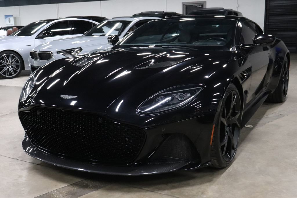 Used 2019 Aston Martin DBS Superleggera video 1