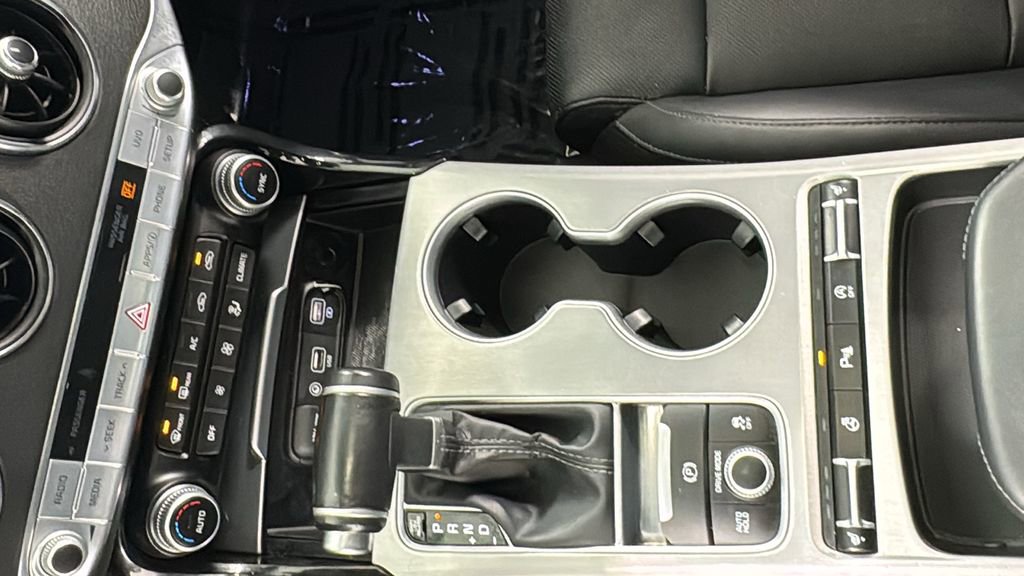 Used 2018 Kia Stinger GT image 30